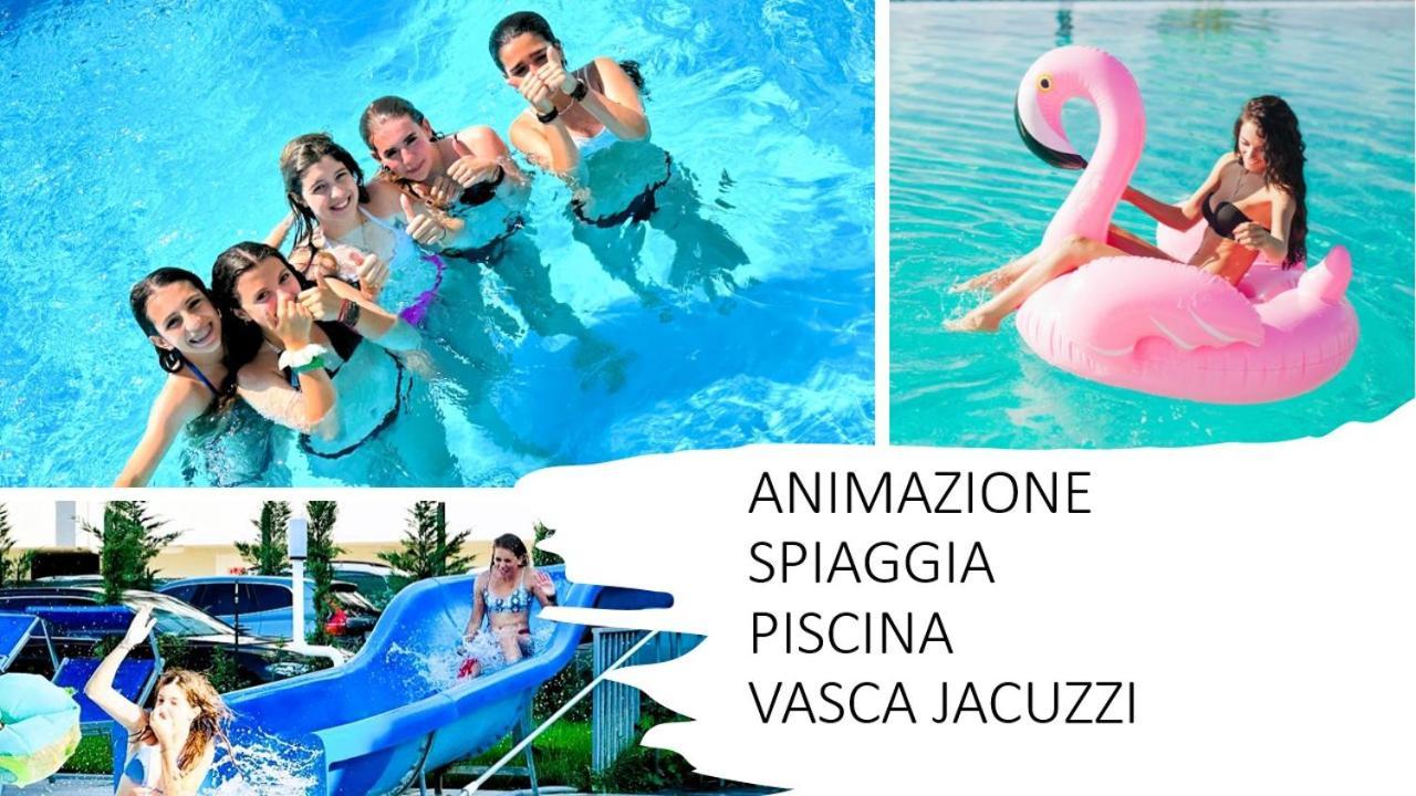 Hotel Cosmopol Cesenatico Esterno foto