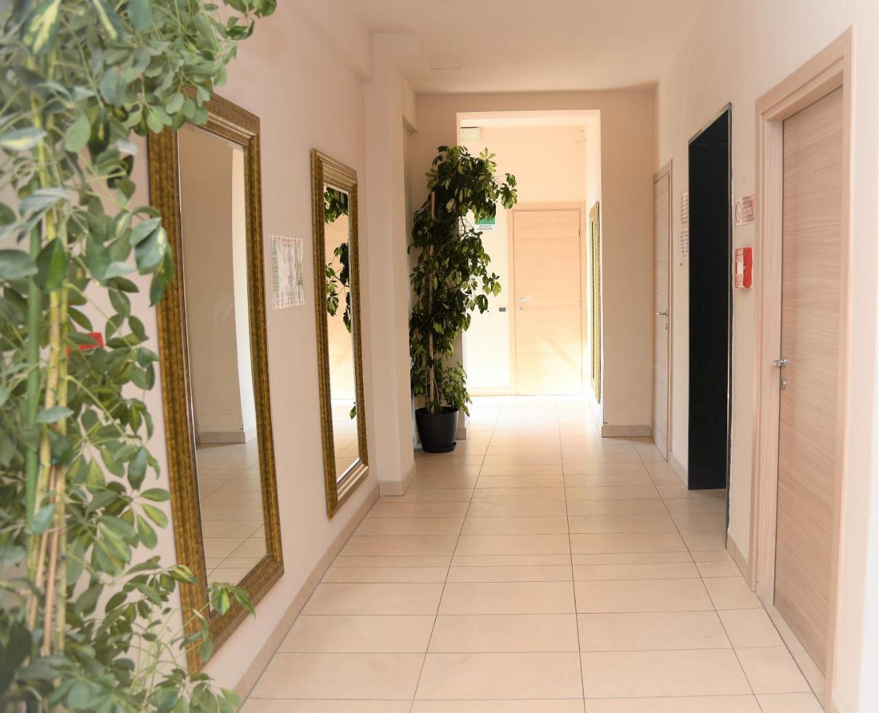 Hotel Cosmopol Cesenatico Esterno foto